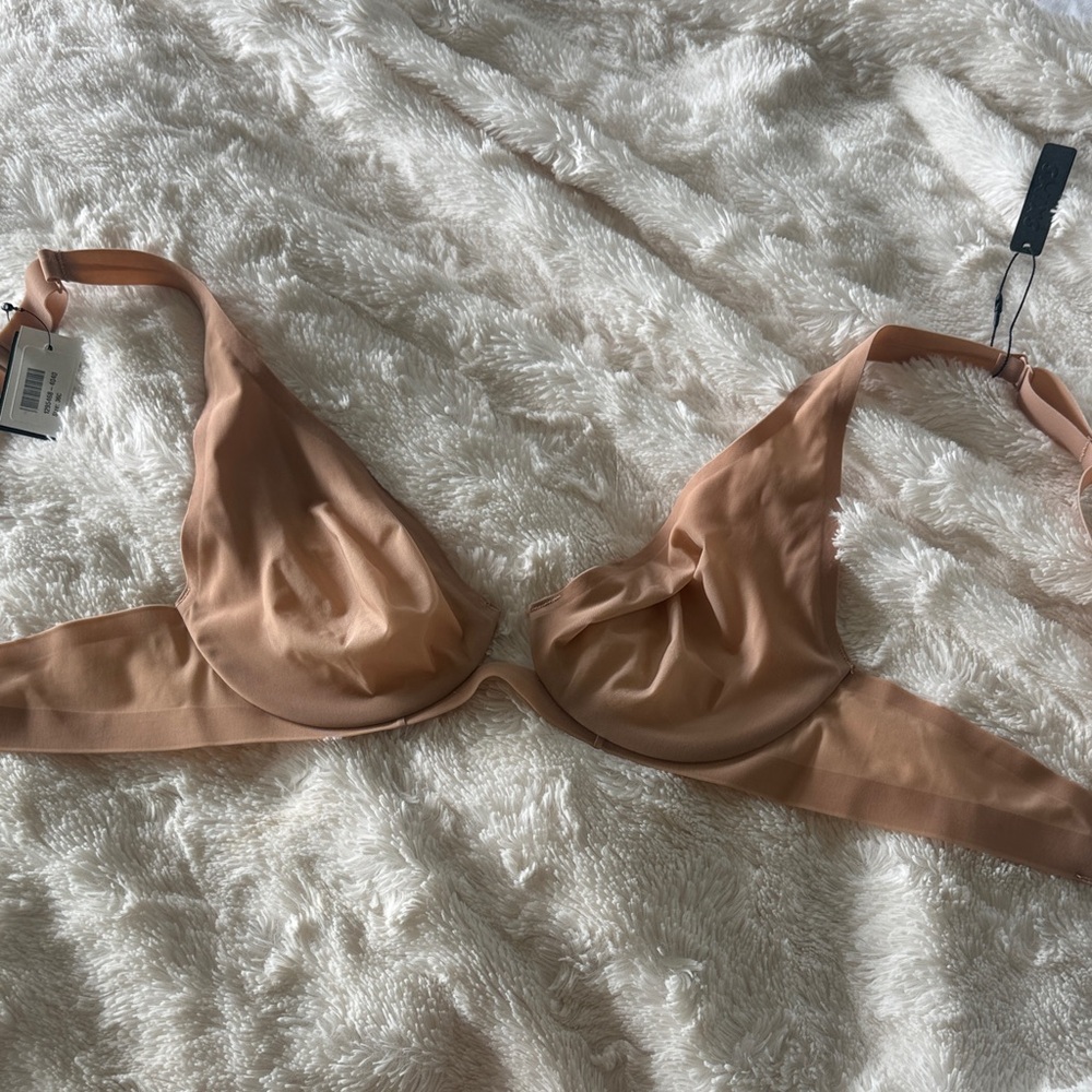 SKIMS Soft Nude Bra